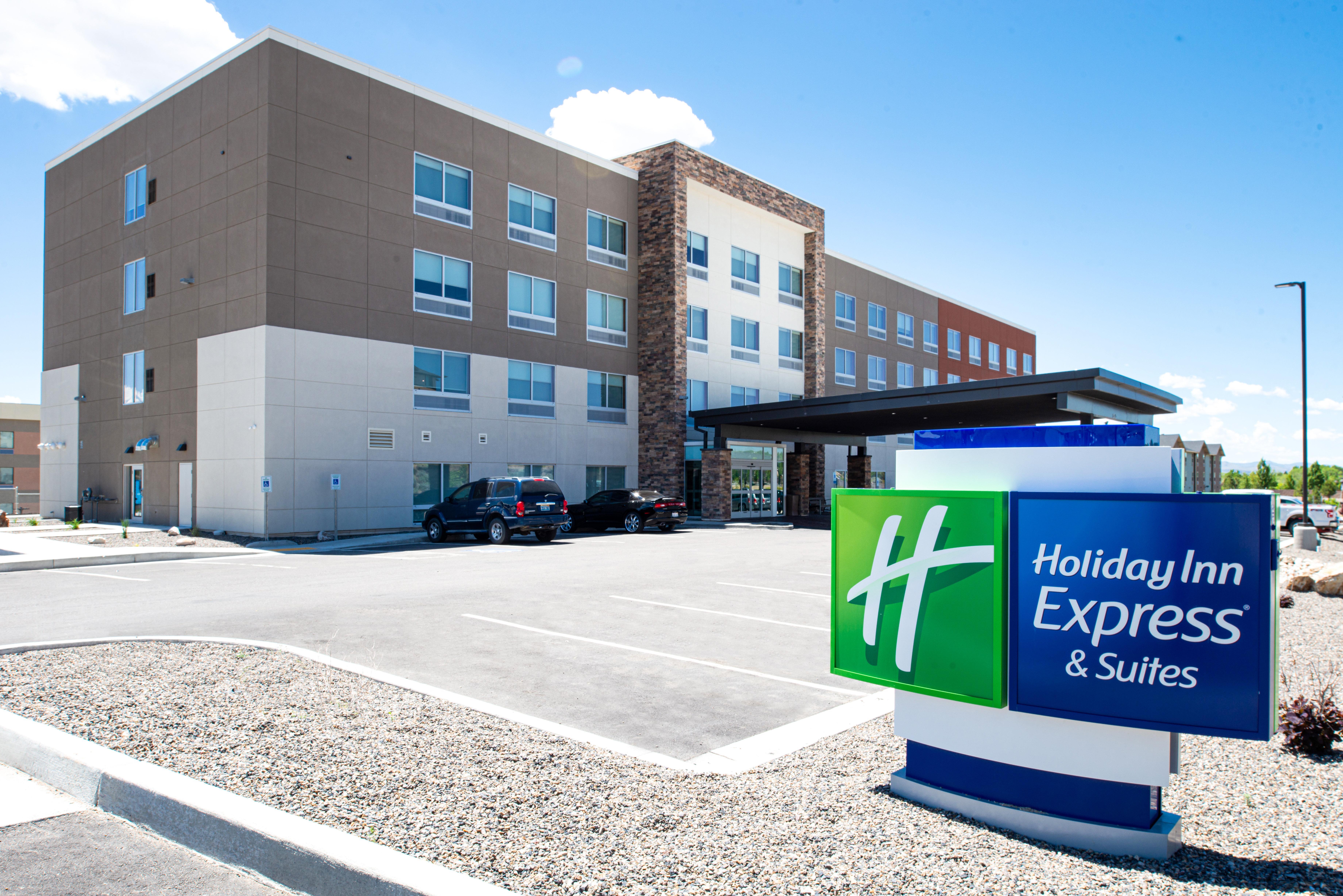 Holiday Inn Express & Suites - Elko By Ihg Екстериор снимка