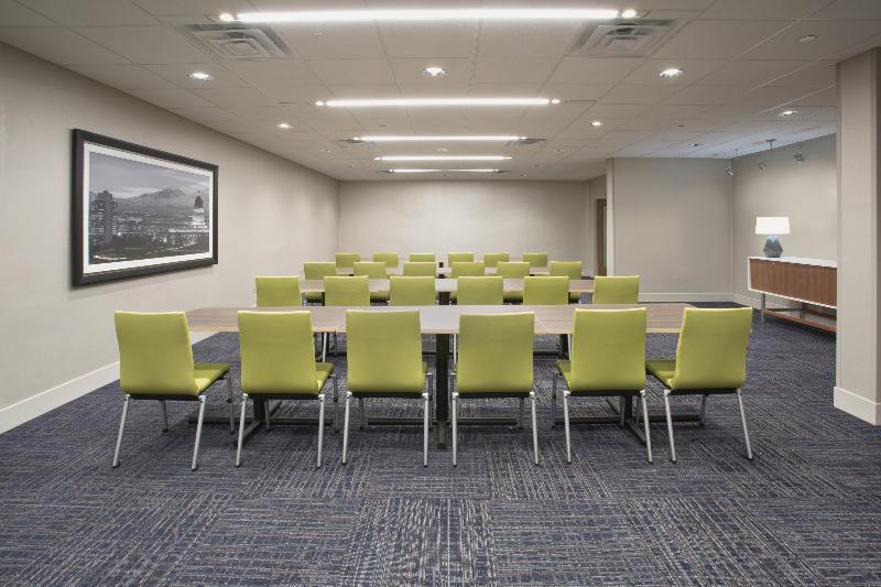 Holiday Inn Express & Suites - Elko By Ihg Екстериор снимка